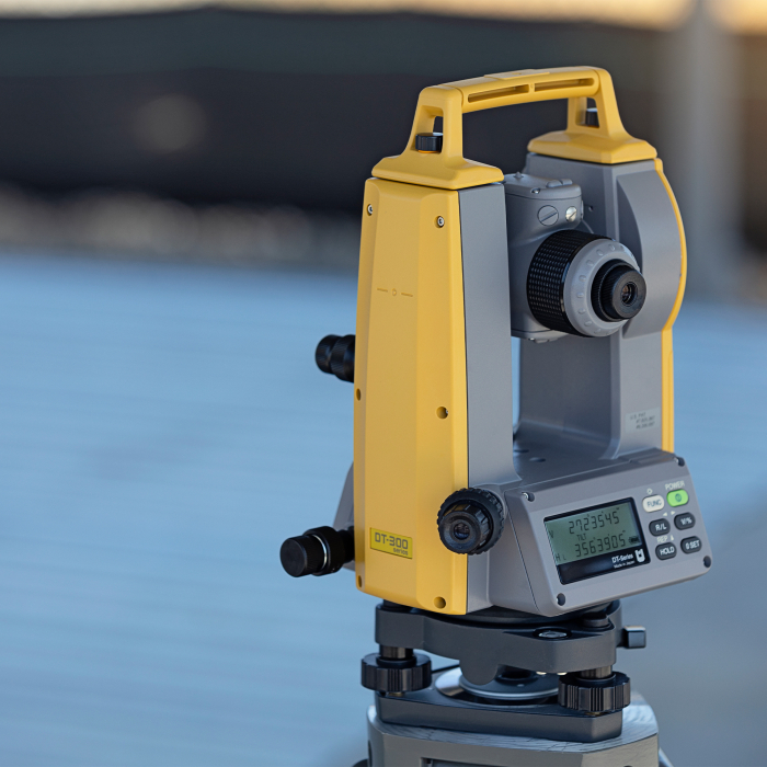 Теодоліт електронний Topcon DT-302